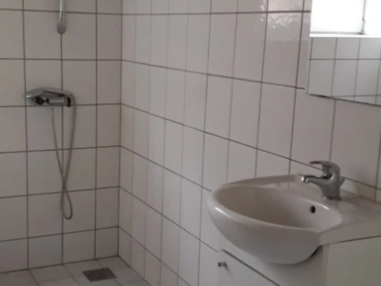 Billede 1 - Pendlerværelse Tjæreborg egen indgang