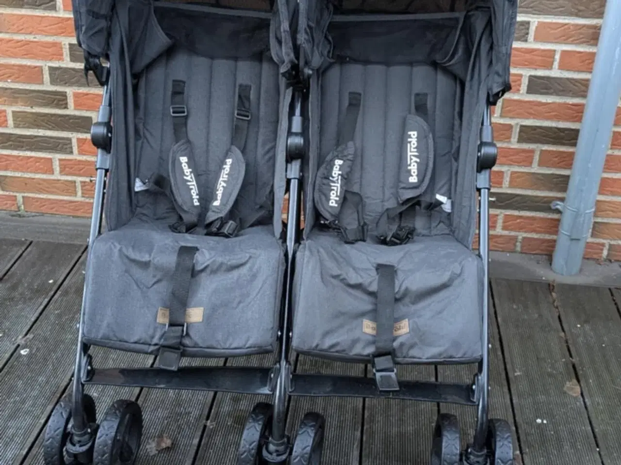 Billede 1 - Babytrold tvilling/søskendevogn 