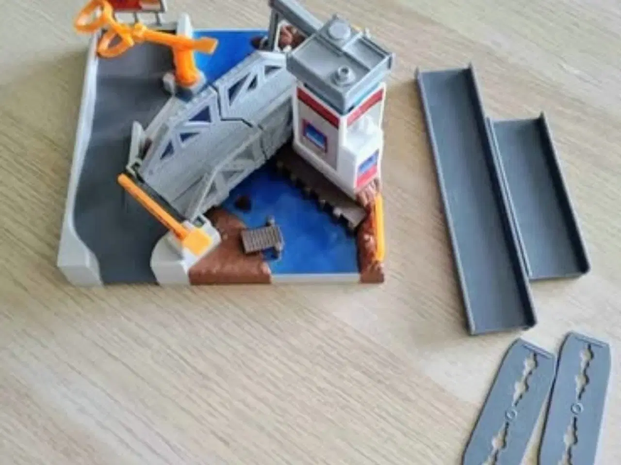 Billede 1 - Micro Machines Drawbridge Bay, Hiways and Biways