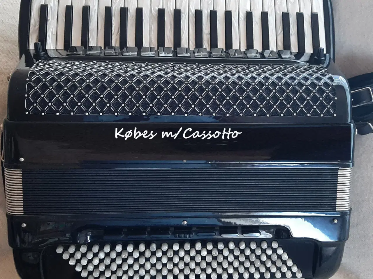 Billede 1 - Piano Harmonika med Cassotto købes