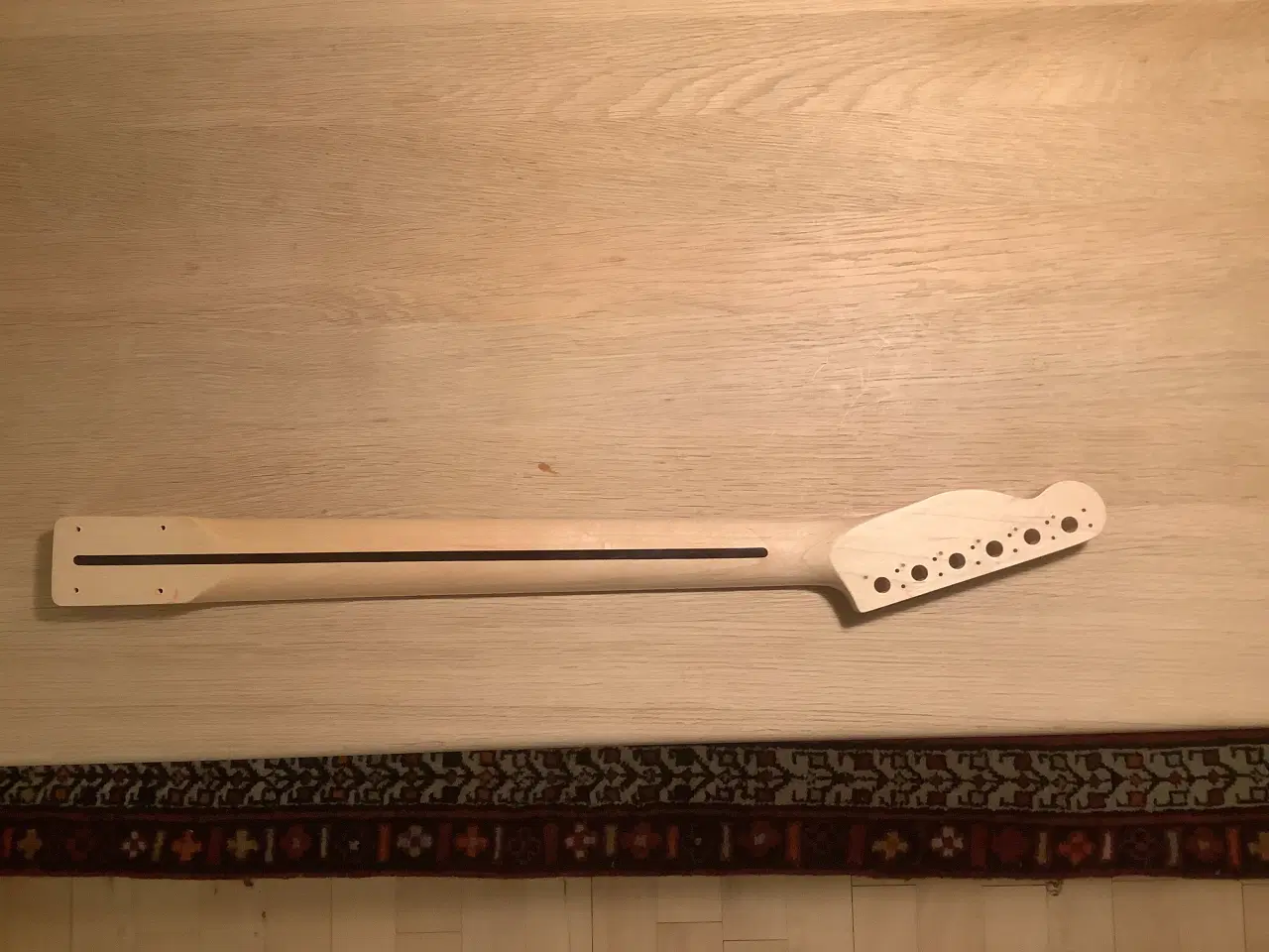 Billede 2 - Telecaster hals med 22 bånd og satin nitro finish 