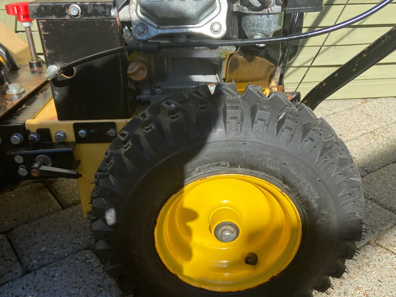 Billede 8 - Snow Thrower 5.5HP Fejemaskine med opsamler