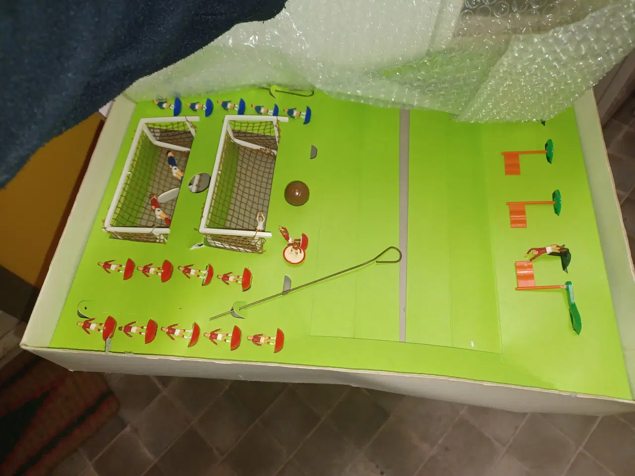 Billede 1 - Ældre Subbuteo fodboldspil