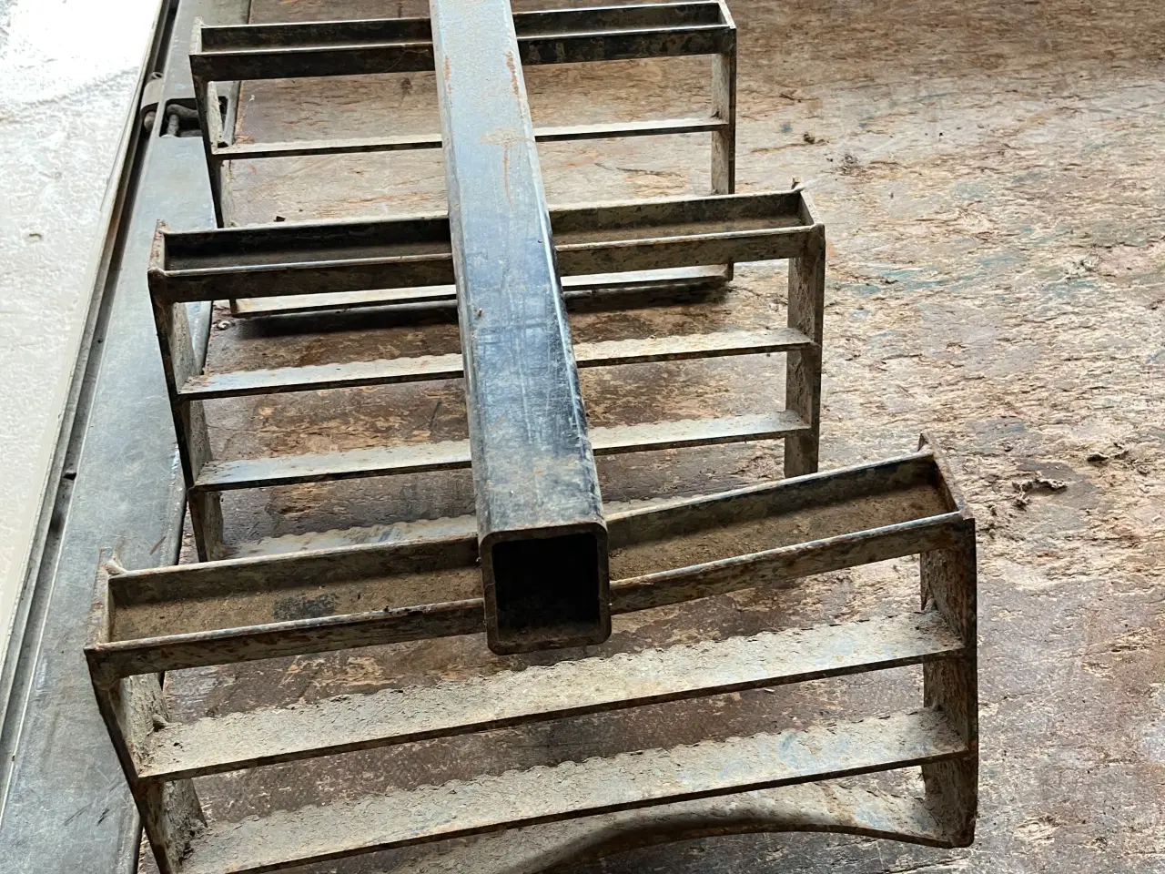 Billede 1 - Trinbræt til Ford 7840