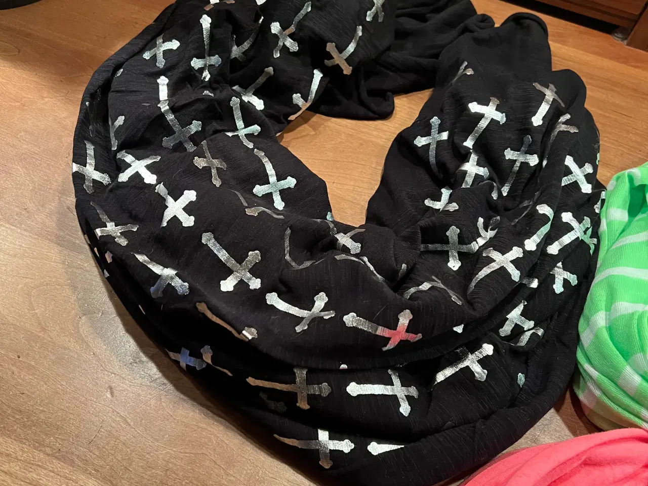 Billede 2 - Flotte halstørklæder 