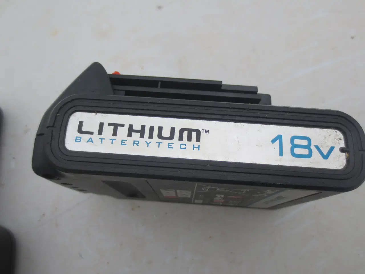 Billede 3 - 1 stk Black&Decker Lader og Lithium Batteri 18 Vol