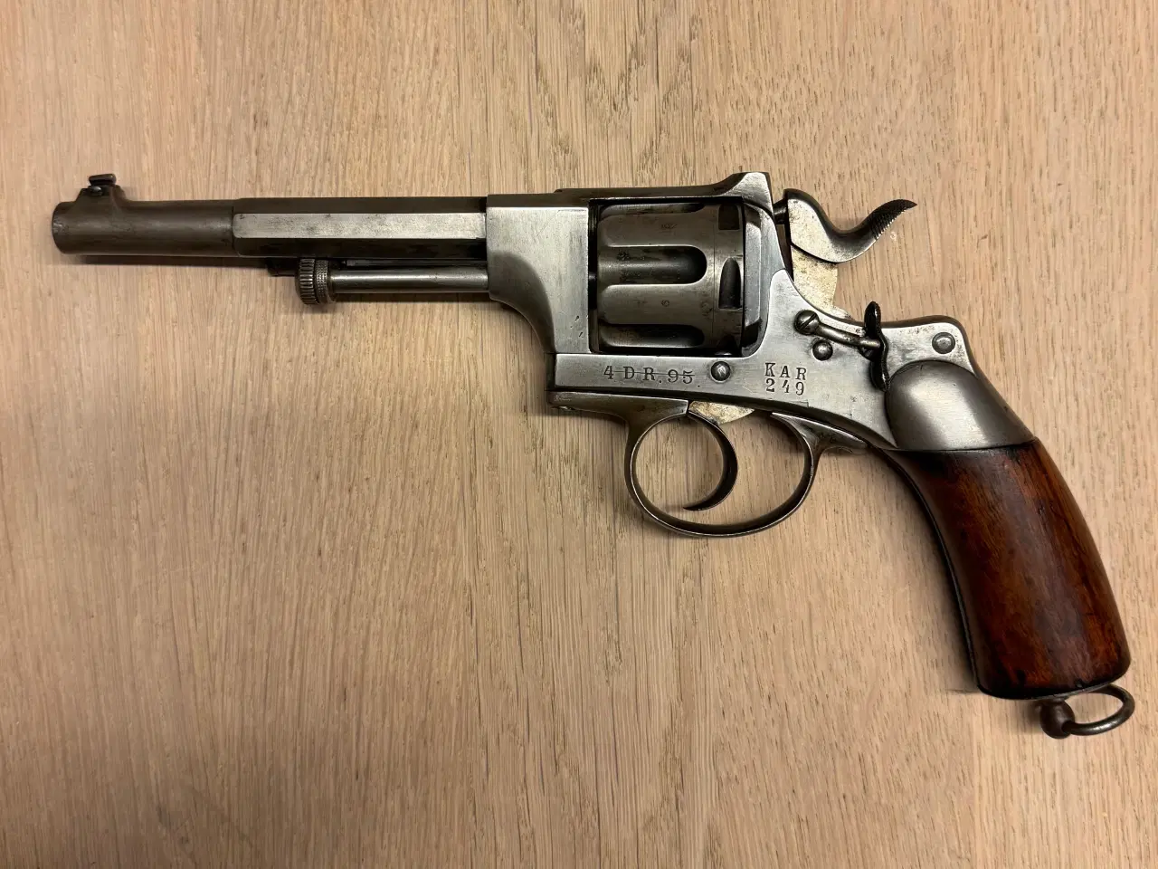 Billede 1 - Dansk omdrejningspistol M 1882