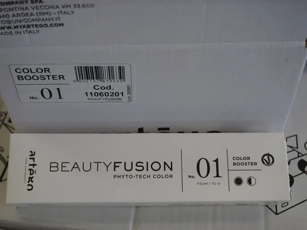 Billede 1 - Kasse med Color Booster, Artego, 100ml.