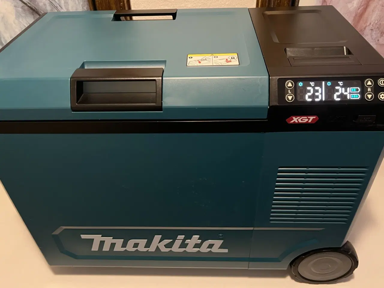Billede 1 - Makita kompressor køle / varmeboks CW004G 29L