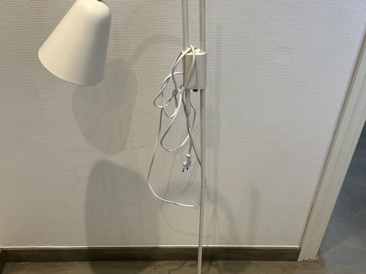 Billede 3 - Standerlampe IKEA dæmpbar