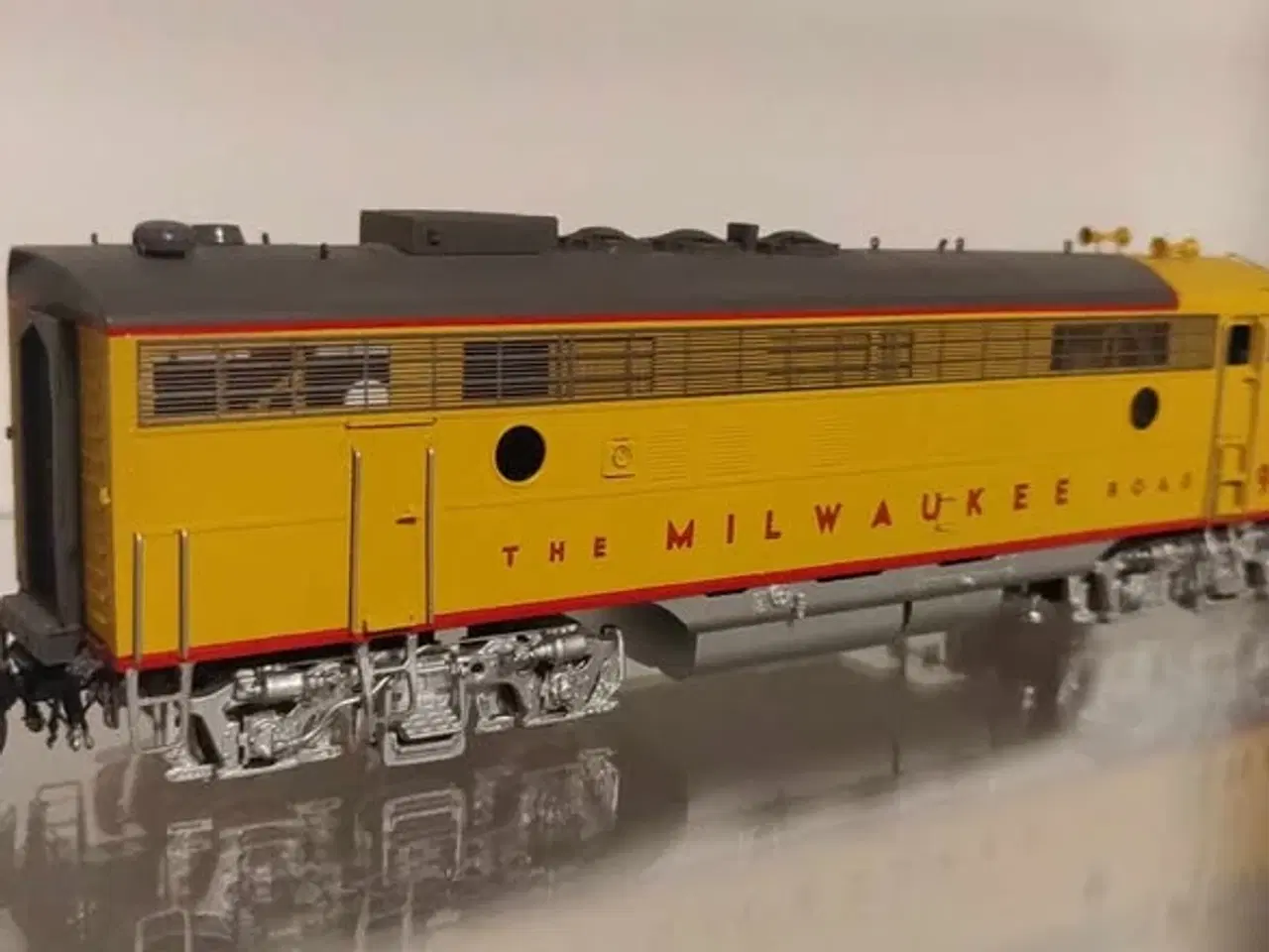 Billede 3 - OMI Modeltog lokomotiv Milwaukee Road. FP7A H0. 