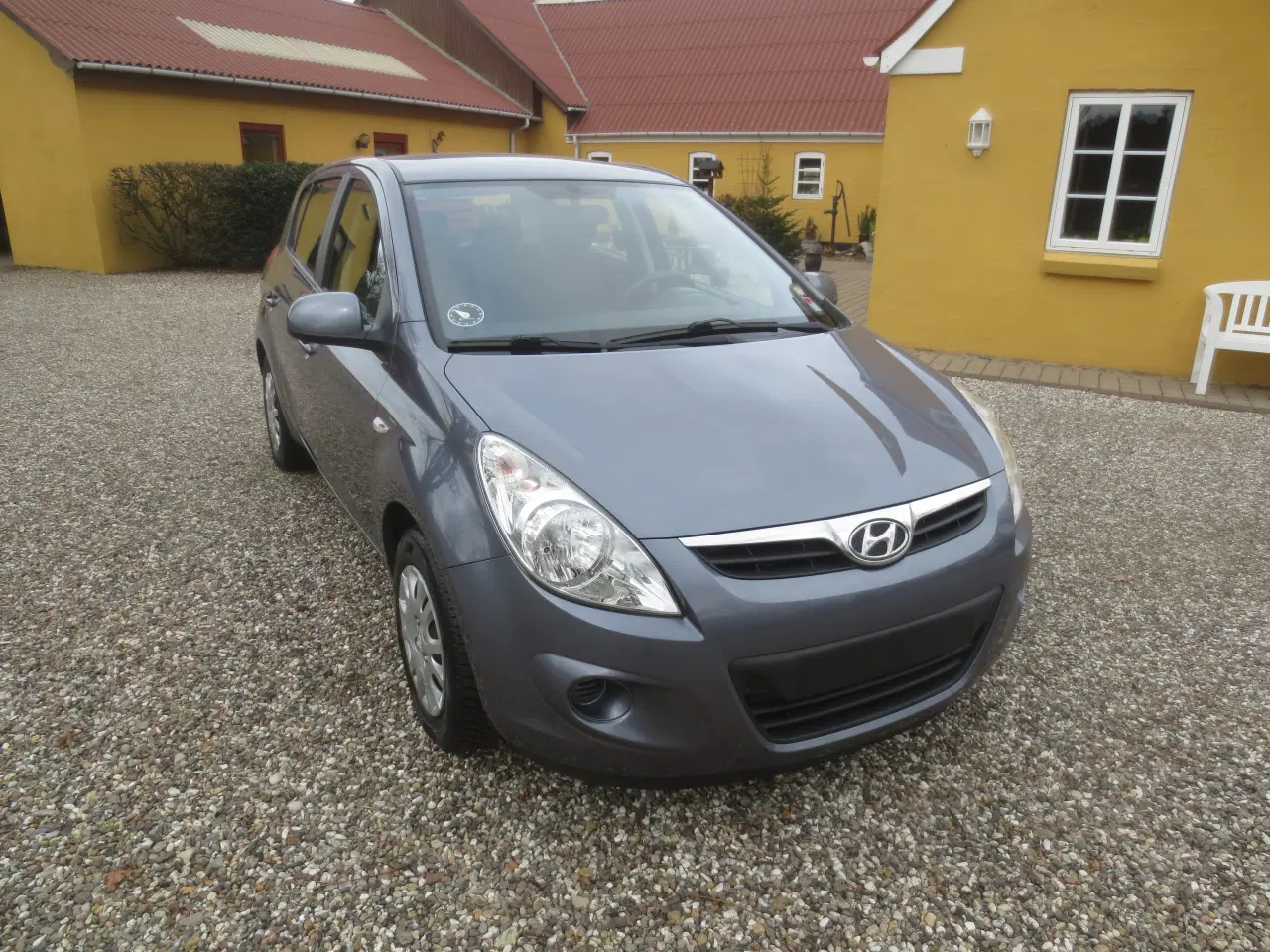 Billede 3 - Pæn Nysynet Hyundai i 20 1.2 i.