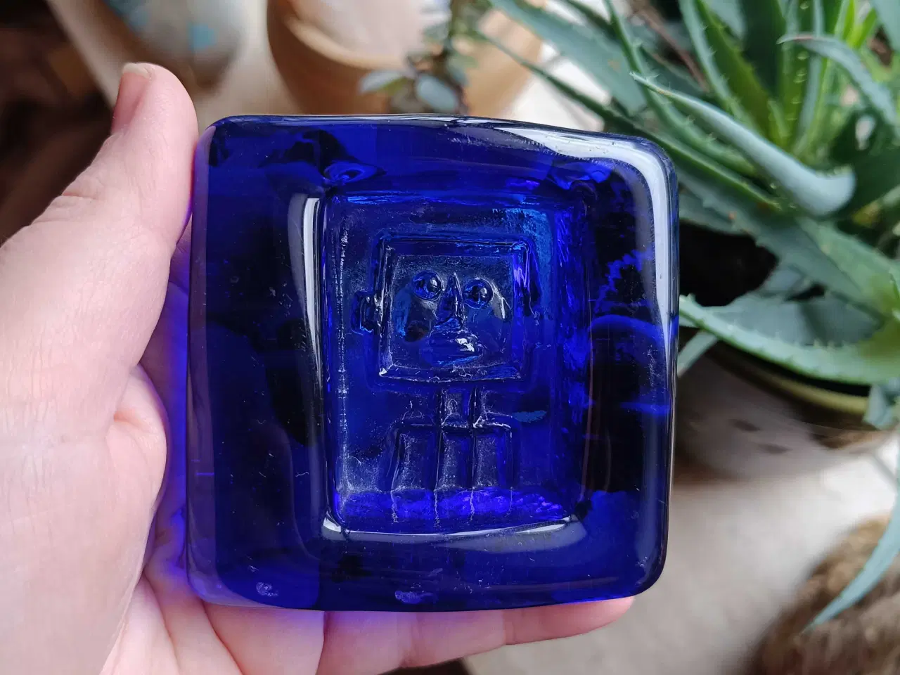 Billede 1 - Erik Höglund glas værk med robot