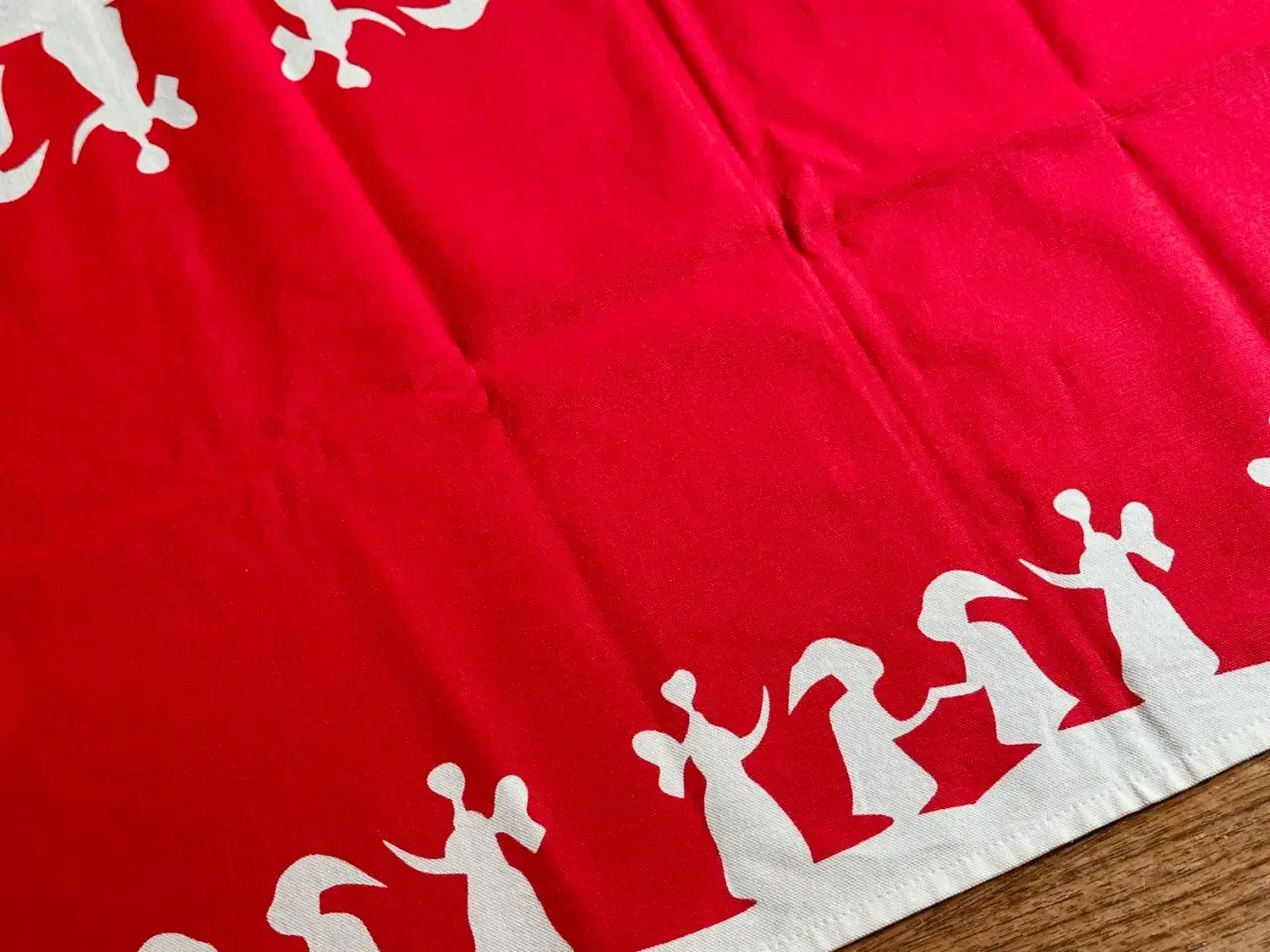 Billede 2 - Sødahl bordløber, rødt print, 140 x 44,5 cm