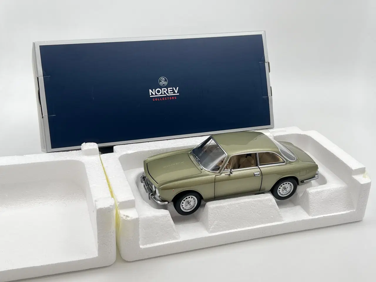 Billede 10 - 1973 Alfa Romeo 2000 GTV - Limited Edition - 1:18