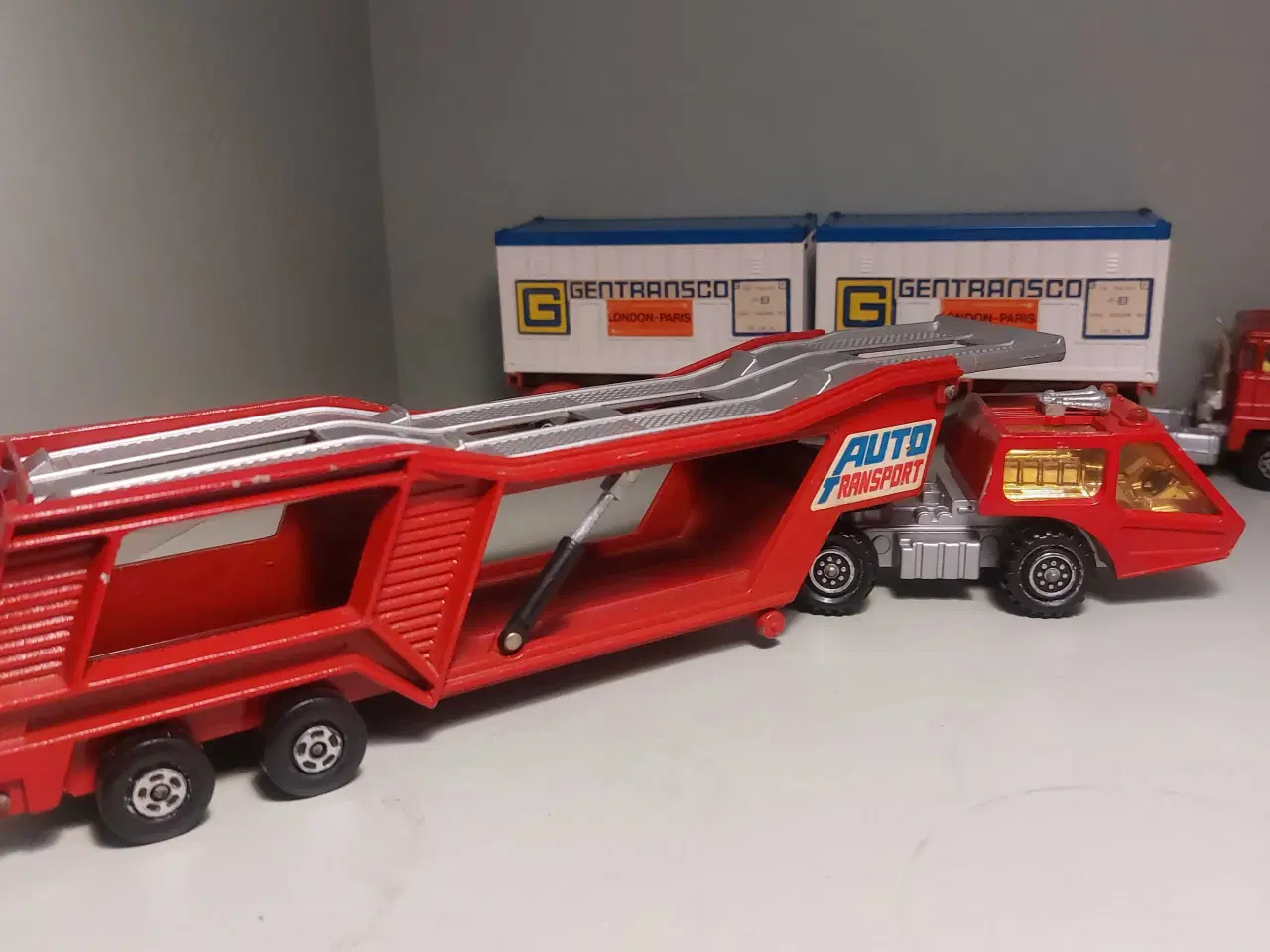Billede 2 - Matchbox super kings Autotransporter 