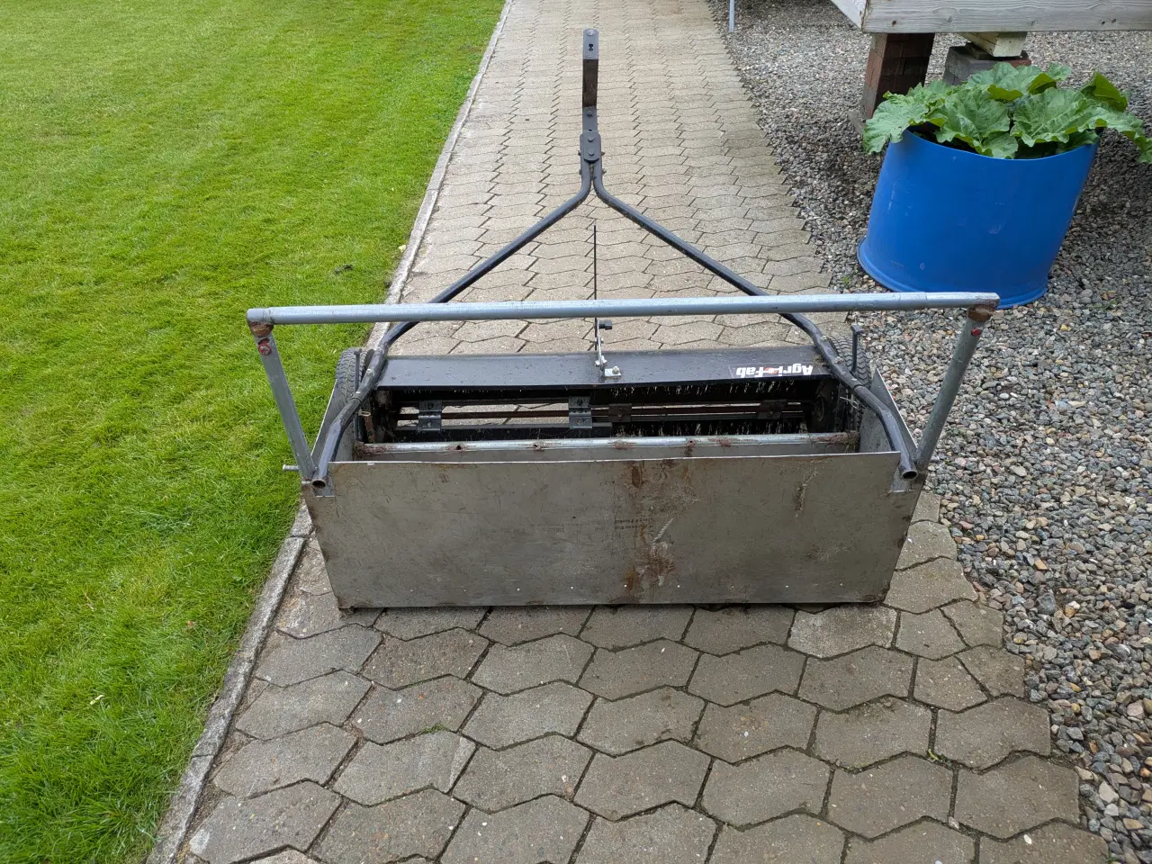 Billede 2 - Græsopsamler