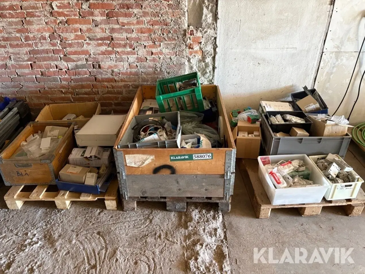 Billede 1 - Elmaterialer blandet lot, 3 paller