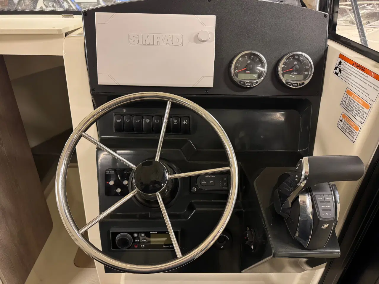 Billede 7 - Captur 705 Pilothouse med 225 hk Mercury-EFI DS 3,4L V6 XL - alt i udstyr.