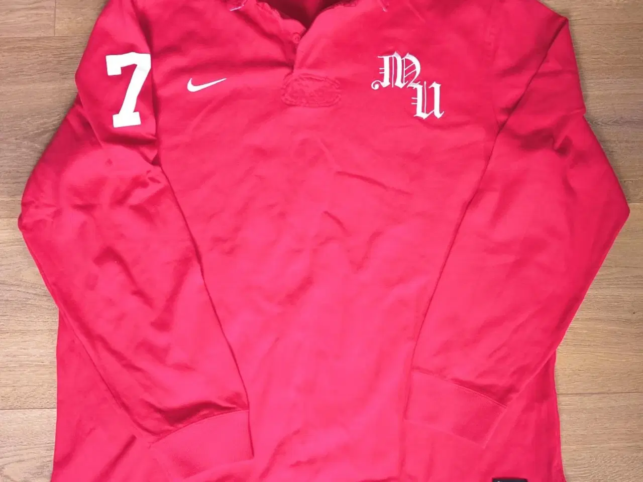 Billede 3 - MAN U DAVID BECKHAM POLOSWEAT, XXL OG 2 BØGER