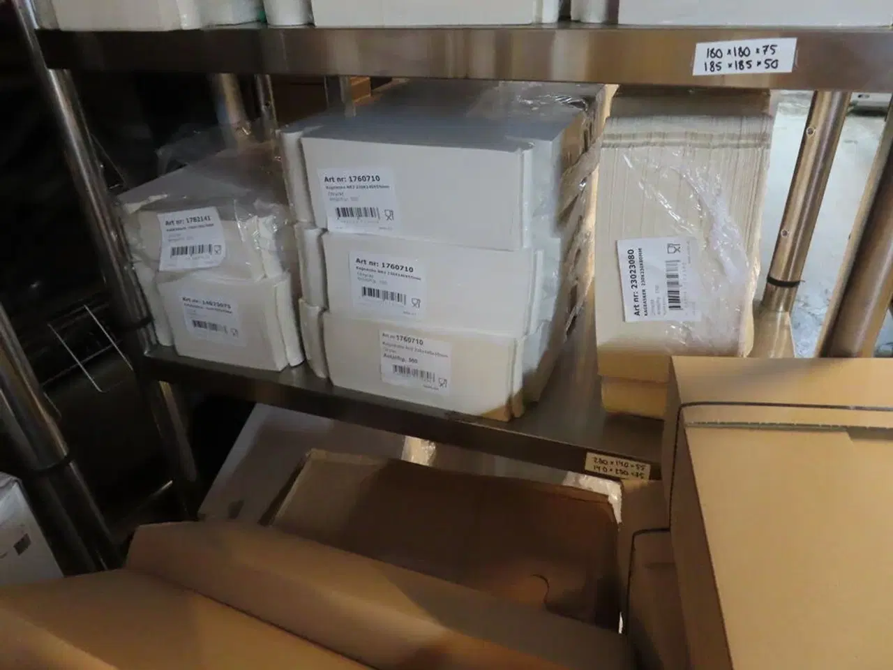 Billede 22 - Div. reoler og indhold