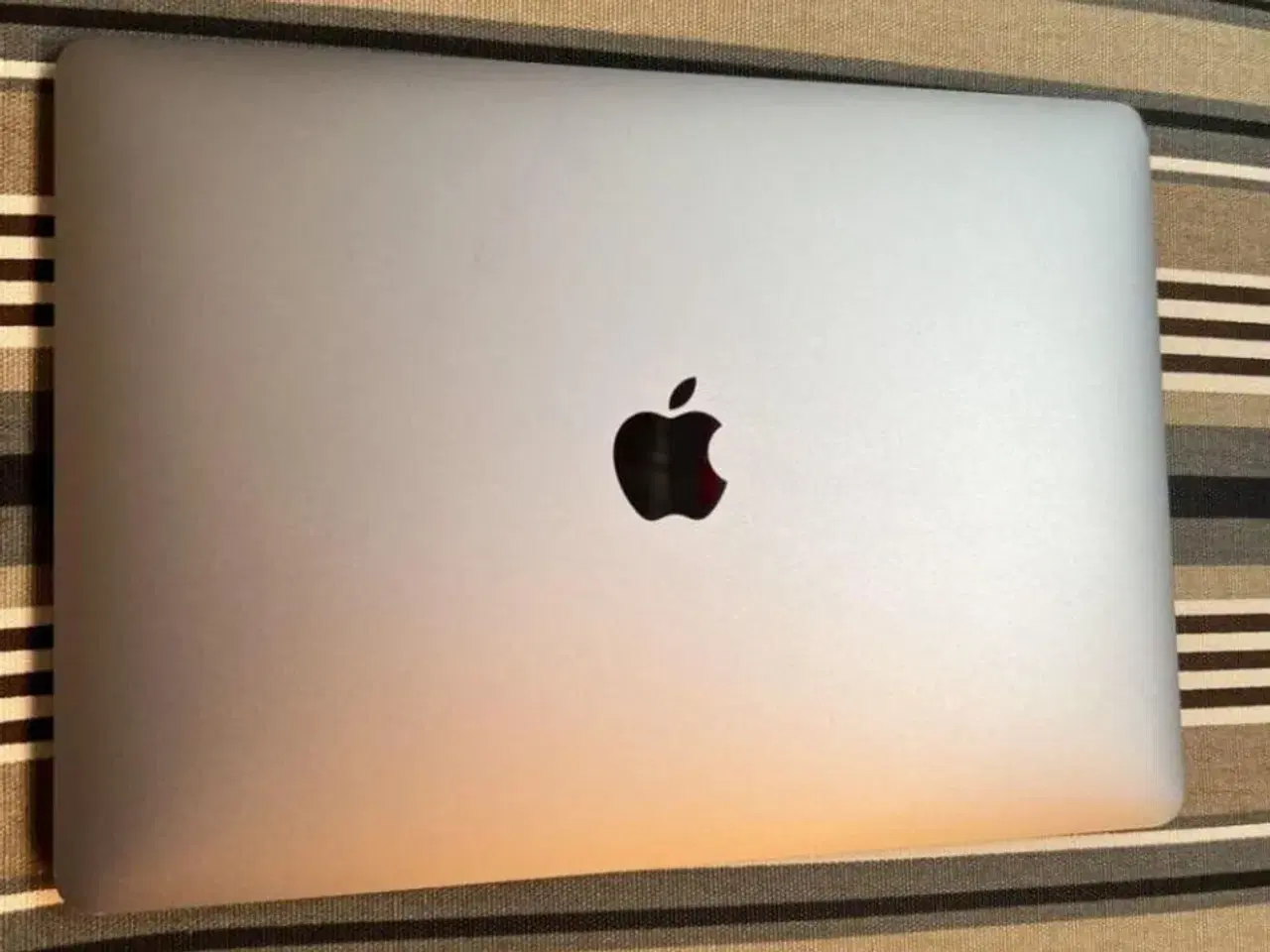 Billede 3 - Apple macbook air 2020 M1 chip A2337 13.3"