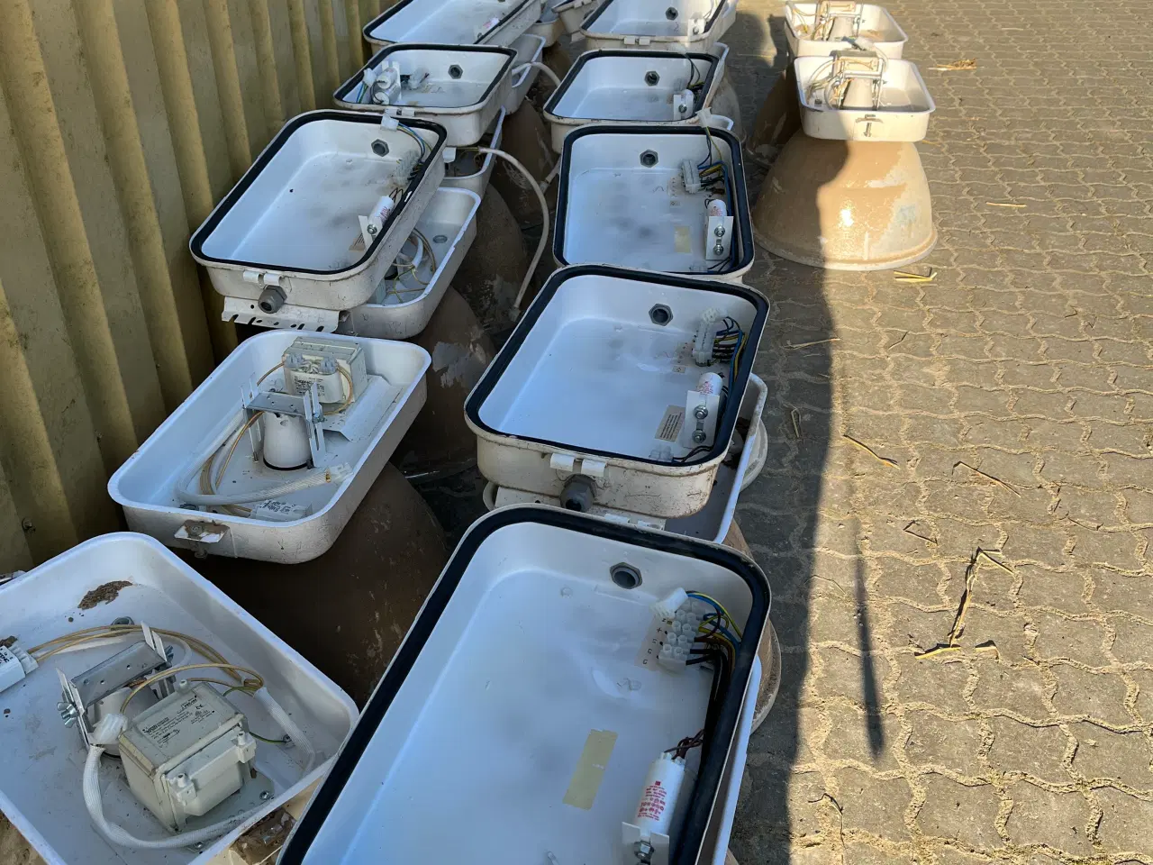 Billede 3 - 28 Ridehus Lamper