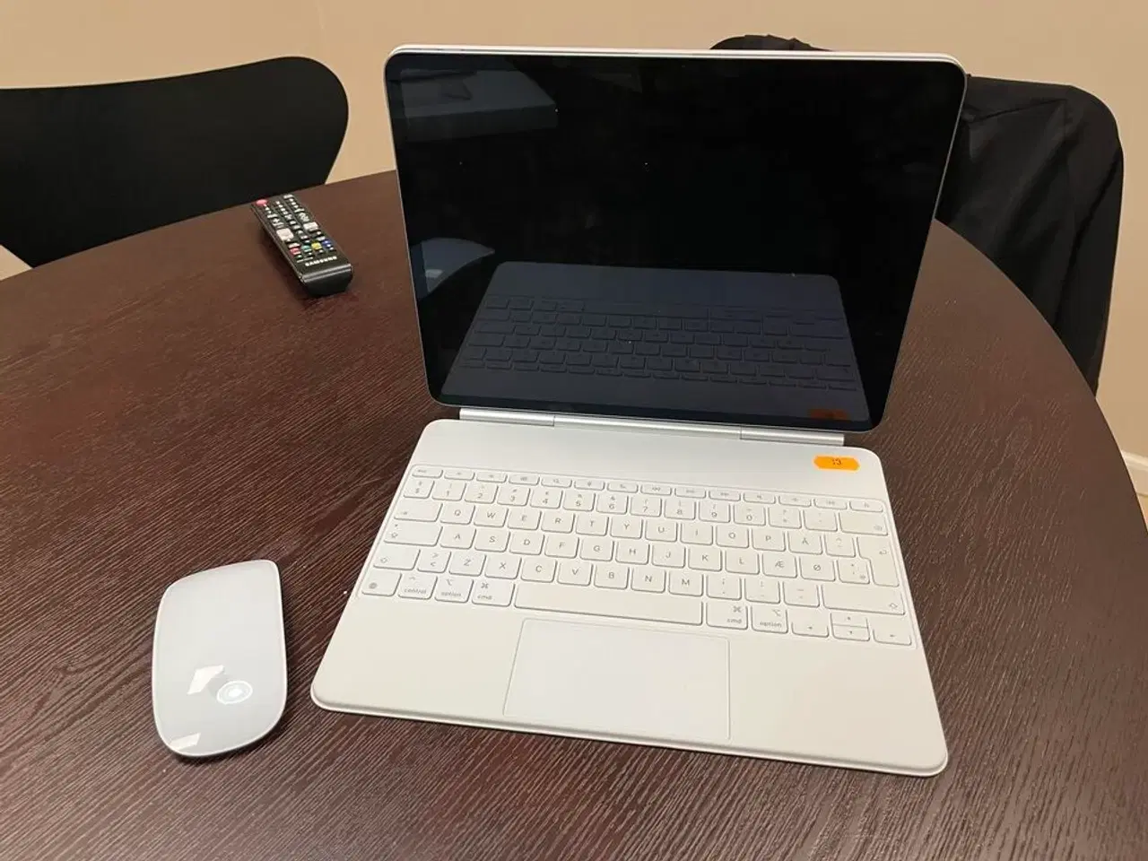 Billede 1 - Apple IPAD Air. 4Gen. Med magic tastertur