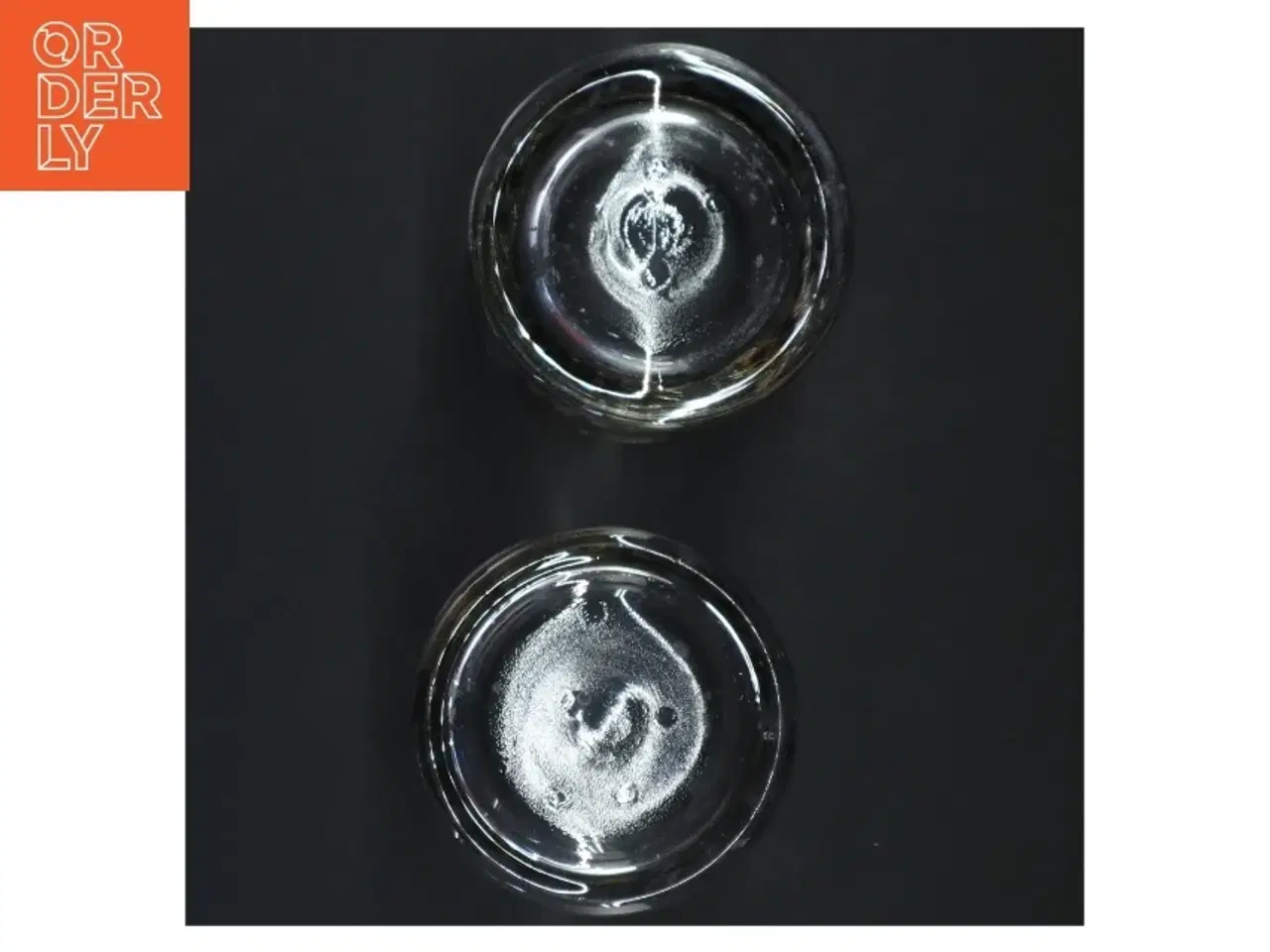 Billede 3 - Glasvaser med sølvfarvet kant (str. 9 x 9,5 cm)