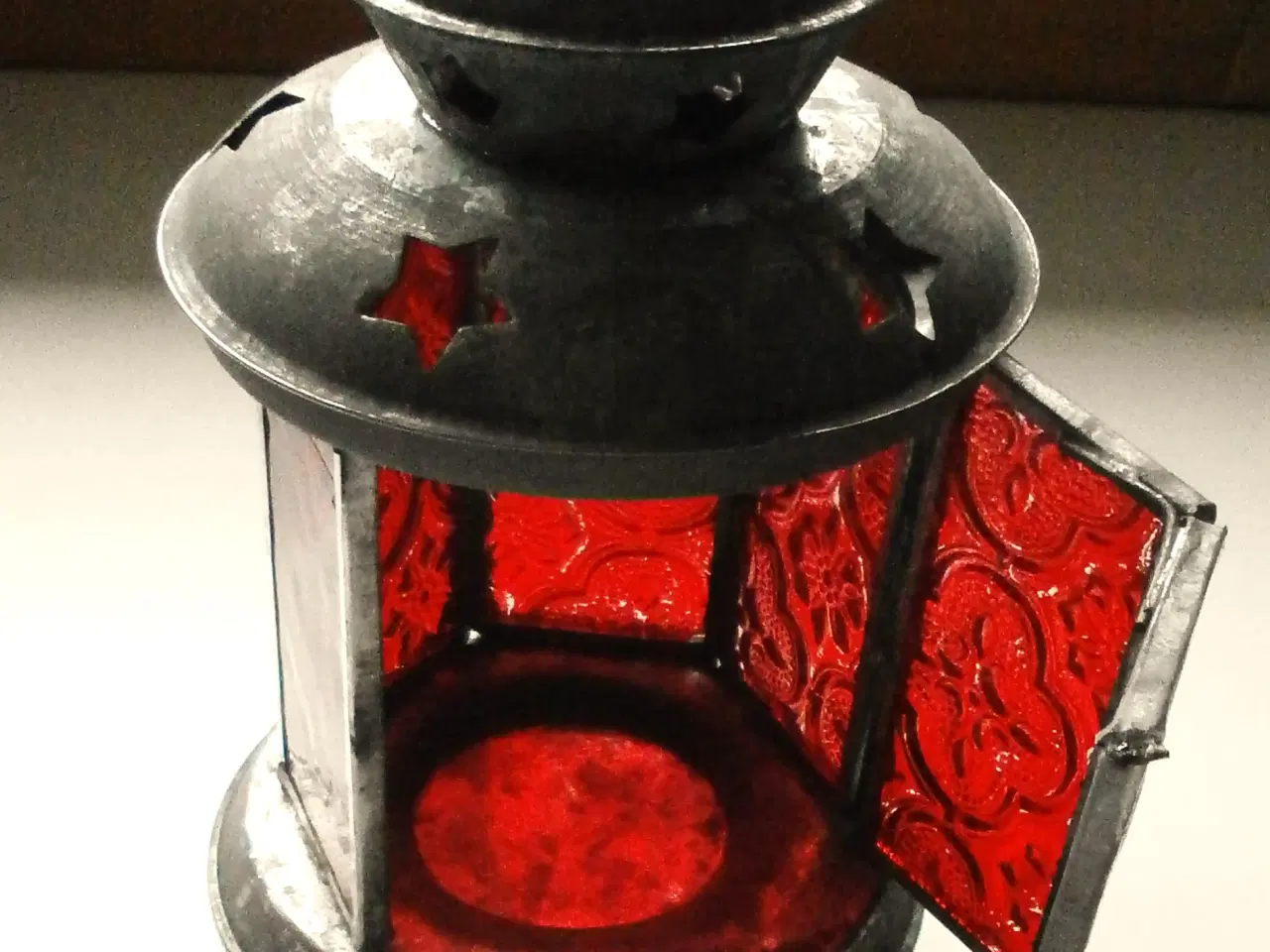 Billede 2 - LANTERNE med Rød Glass - Perfekt Gave !