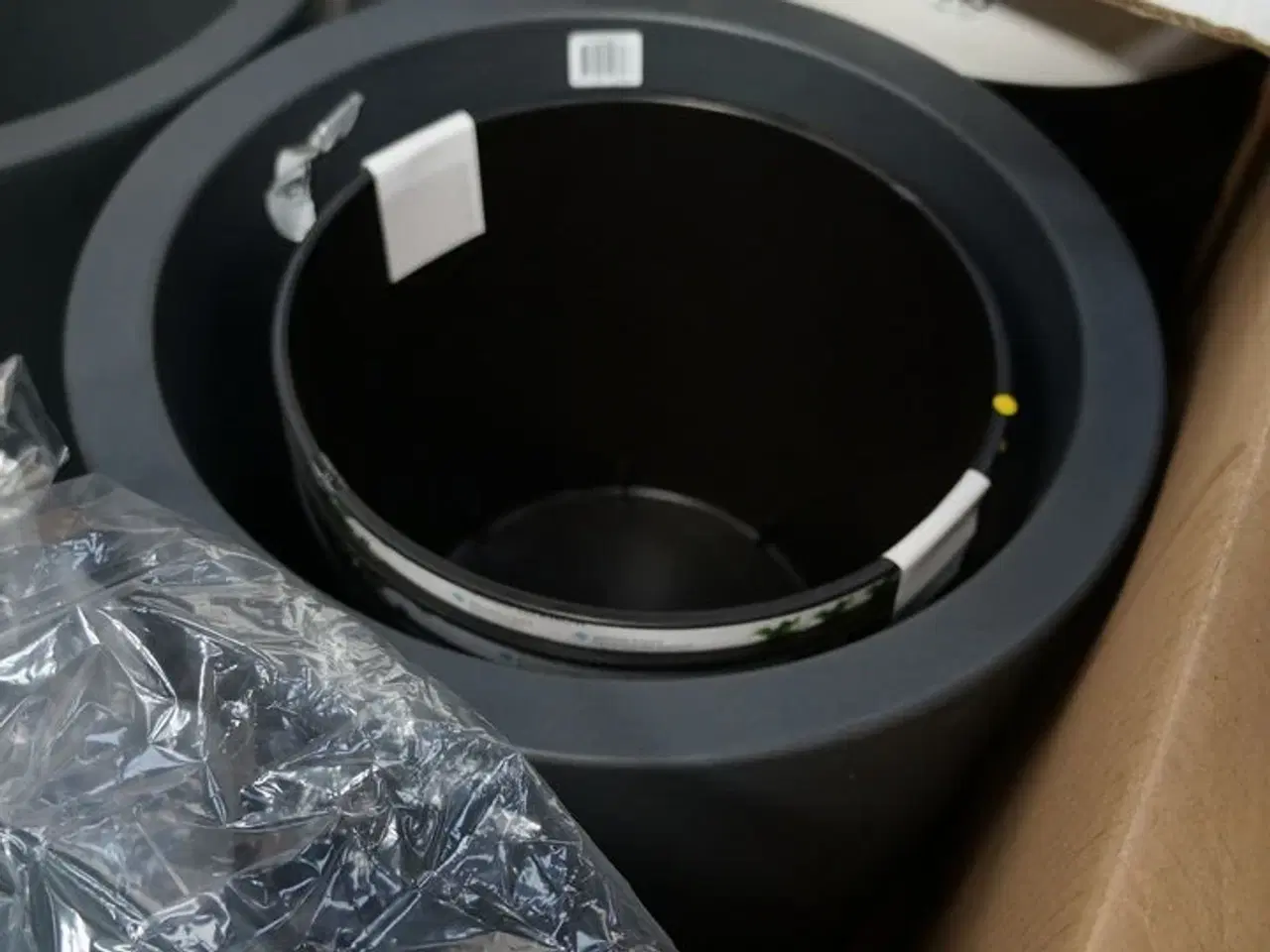 Billede 4 - Palle med diverse plasticpotter