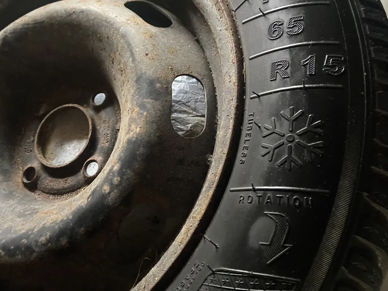 Billede 2 - Stålfælge med gode vinterdæk