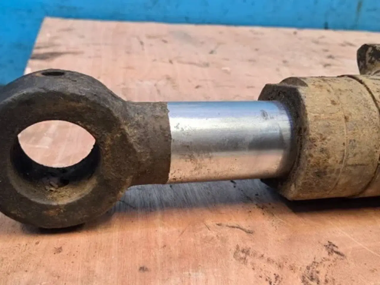 Billede 12 - New Holland LB110 Cylinder