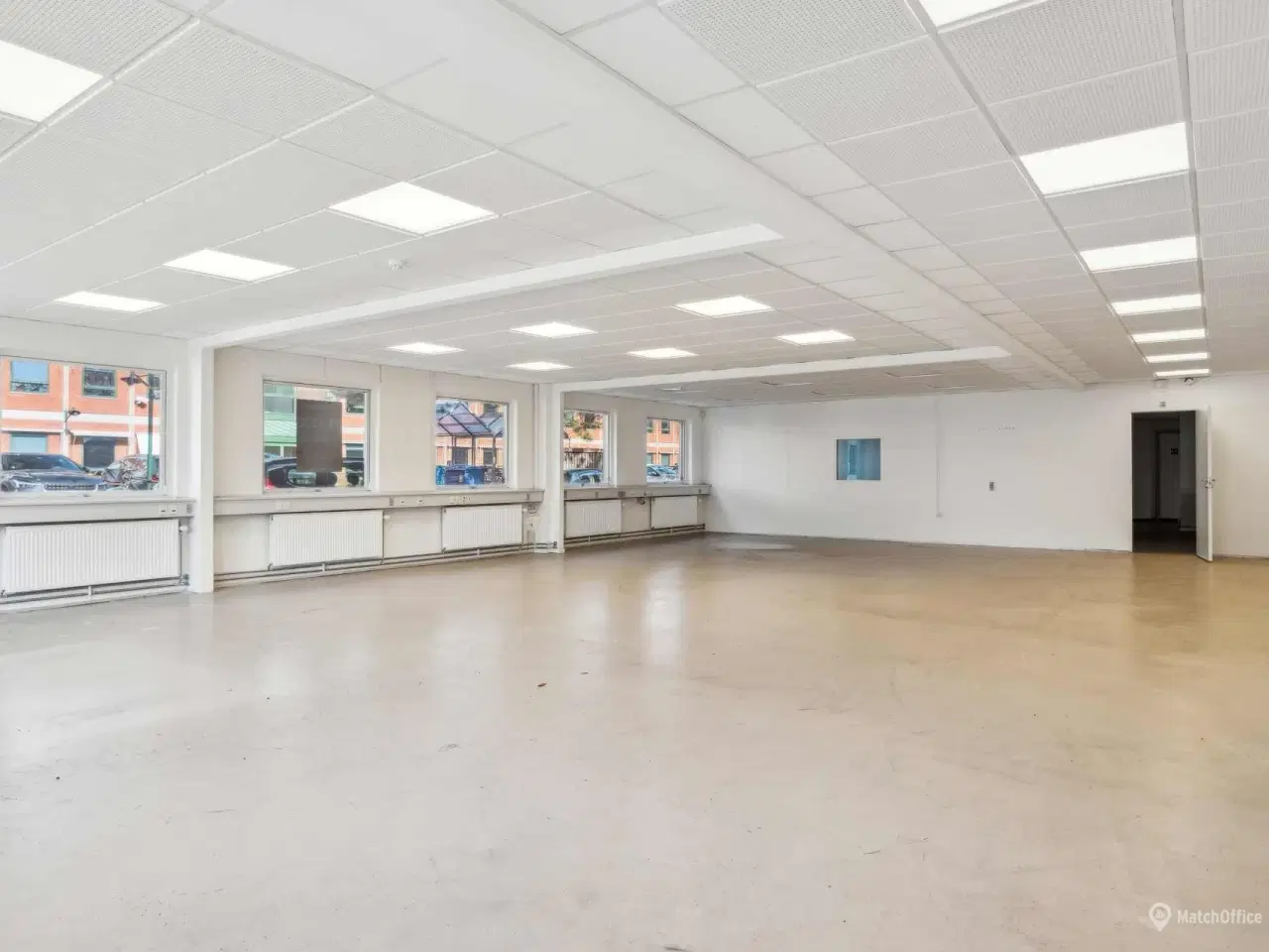 Billede 1 - 269m² oplagt til kontor med mulighed for showroom eller lager