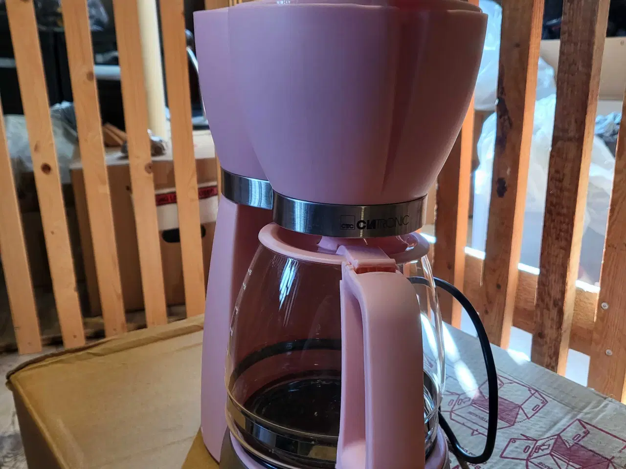 Billede 3 - Lyserød kaffemaskine 