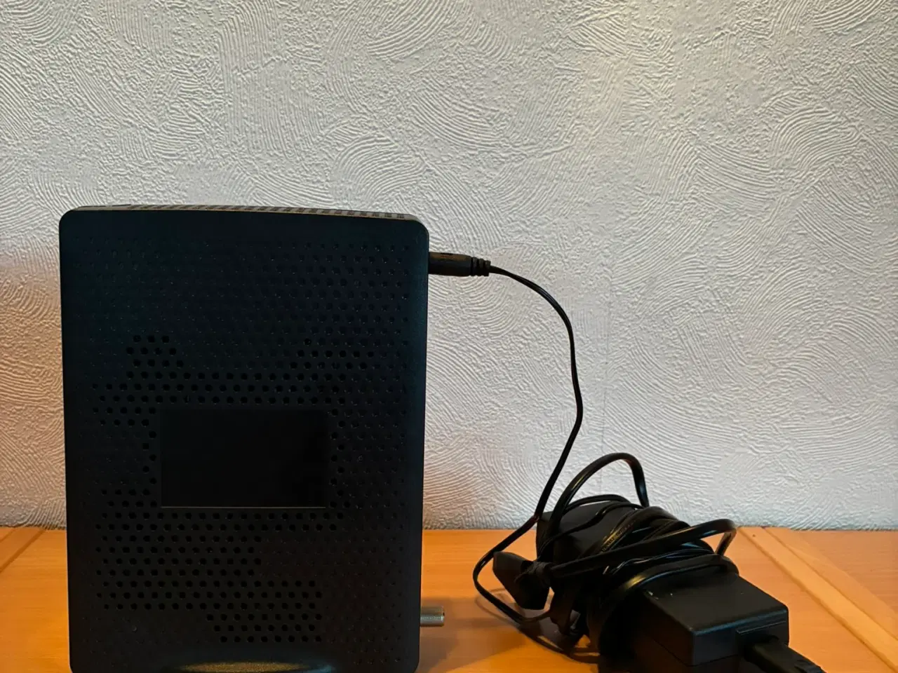 Billede 3 - Kabelmodem / router eller HUB: