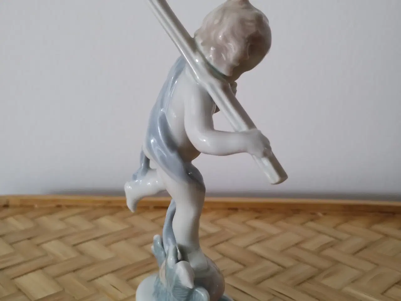 Billede 3 - Flot porcelæns figur