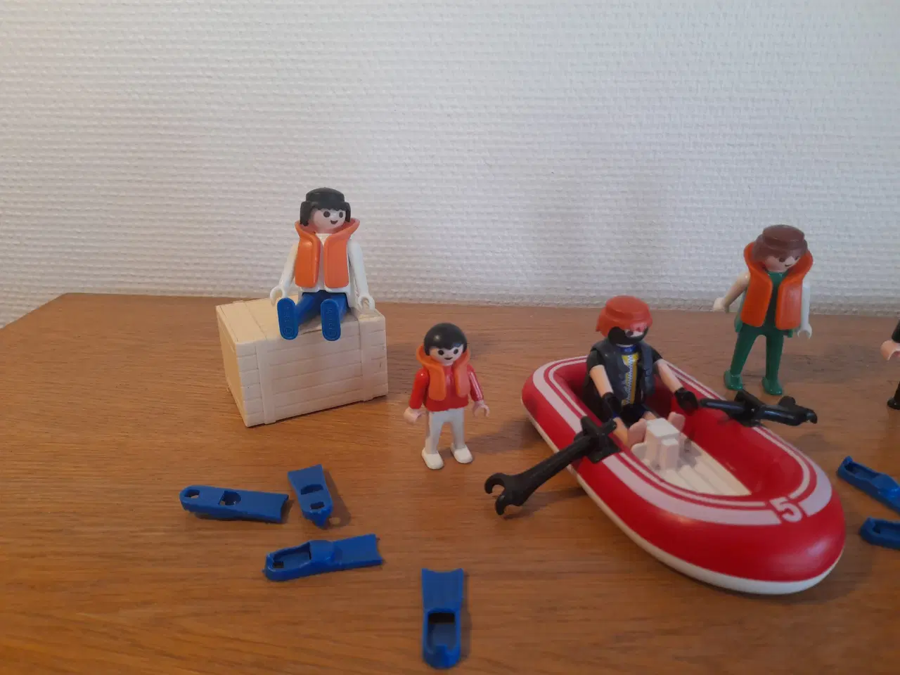 Billede 4 - Playmobil: Gummibåd, mænd med redningsveste m.m