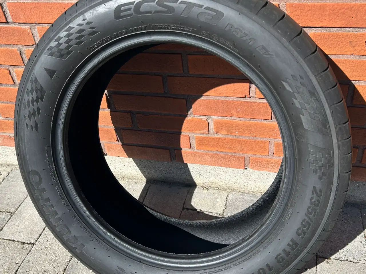 Billede 1 - 235/55 R19 101T