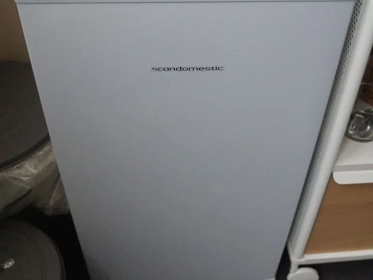 Billede 2 - Køleskab, reol, m.v.