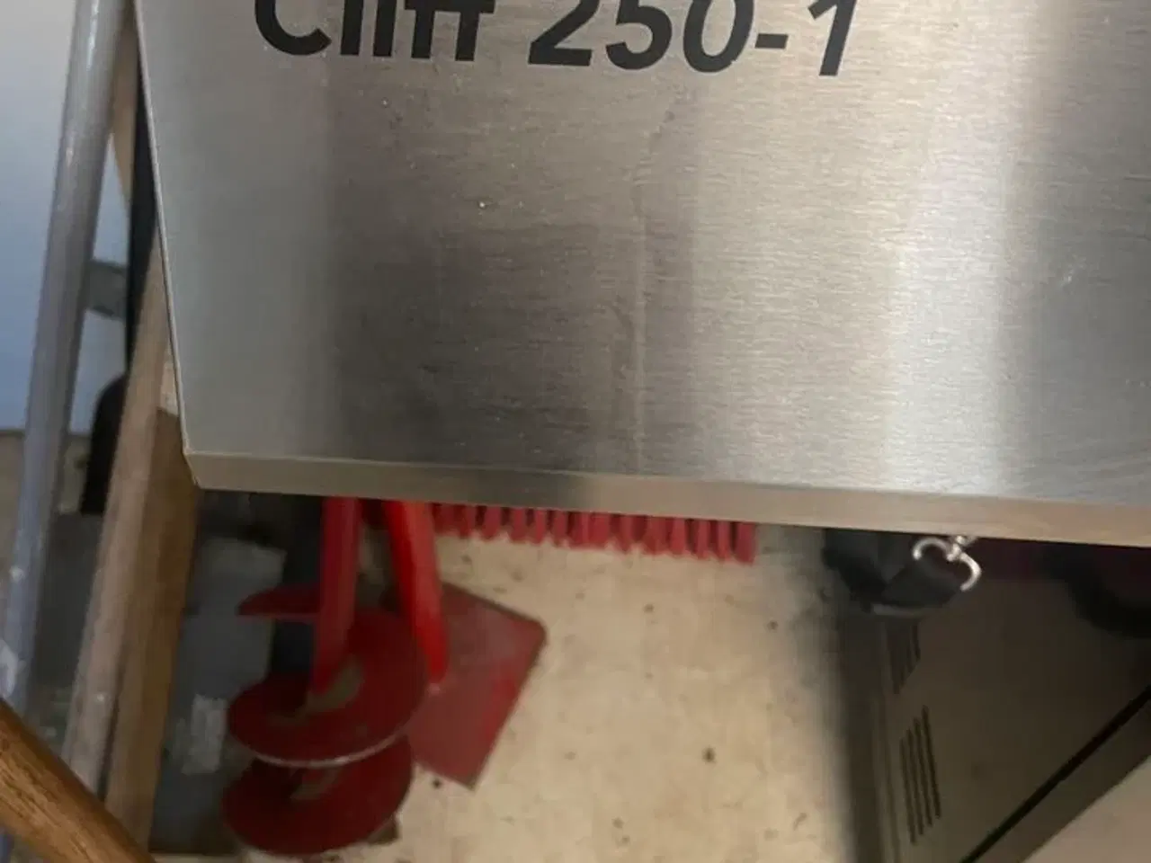 Billede 4 - Gasgrill KINGSTONE Cliff 250-1