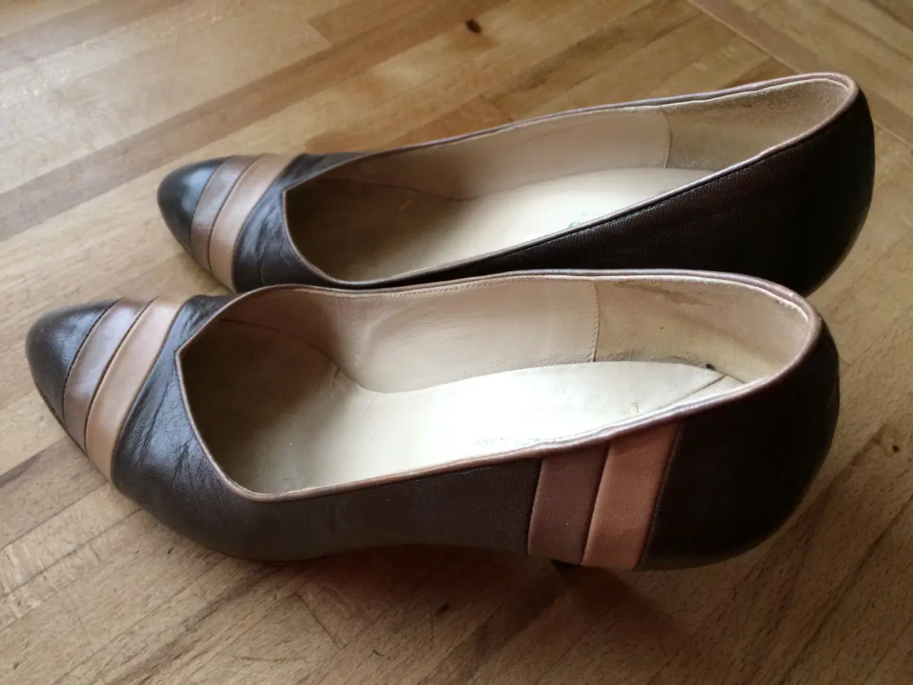 Billede 12 - Stilletter 4 par - forskellige. Pr. par kr. 100,-