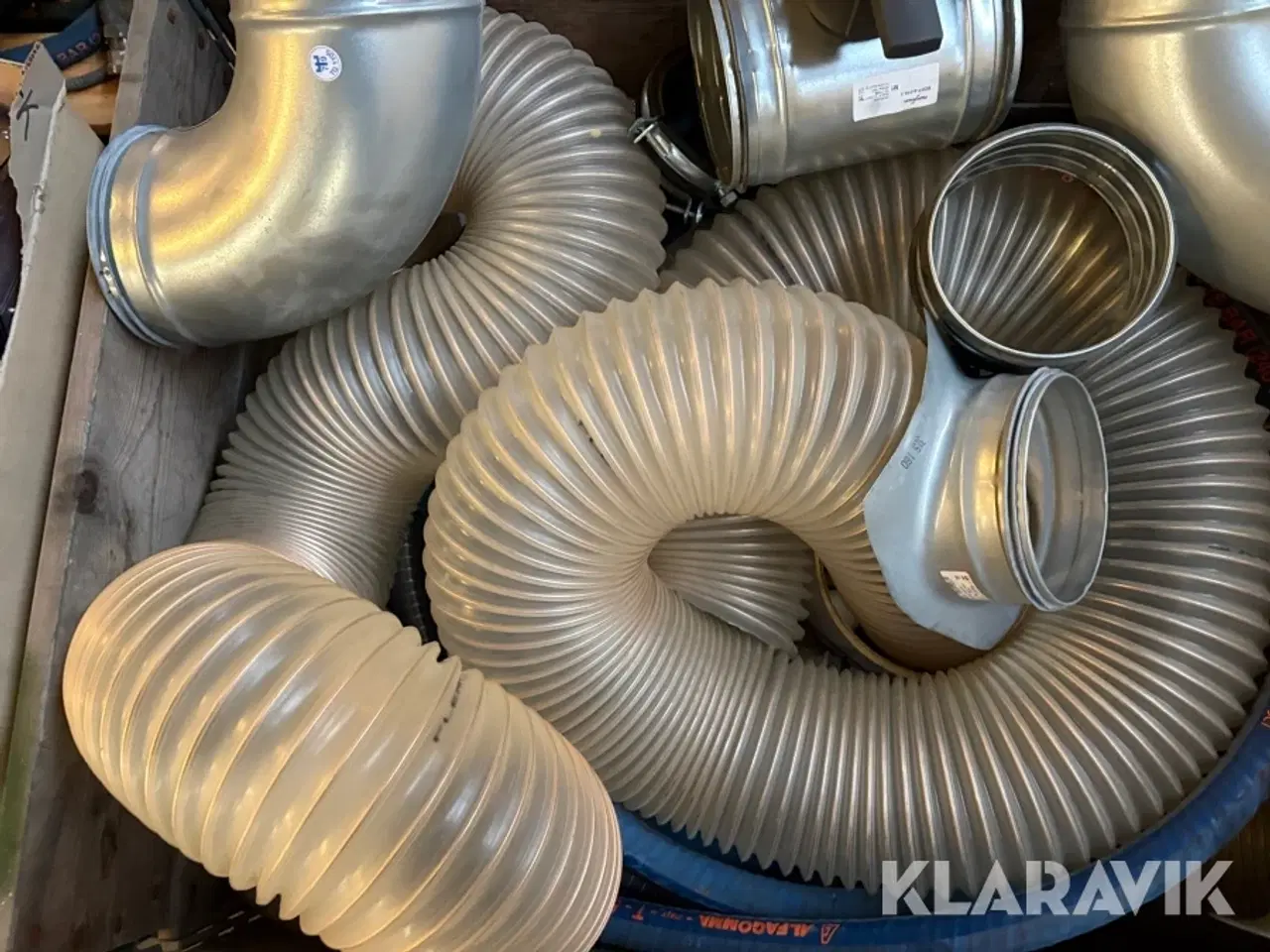 Billede 11 - Samlet lot - udsugningsrør, pvc gardin og vvs fittings