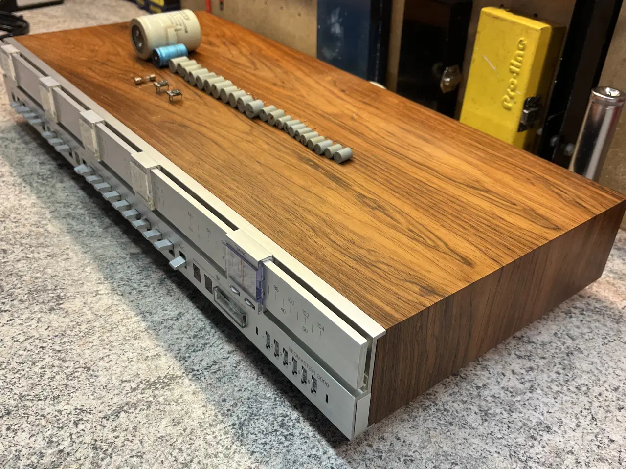 Billede 3 - Nyrenoveret B&O Beomaster 3000 type 2402.