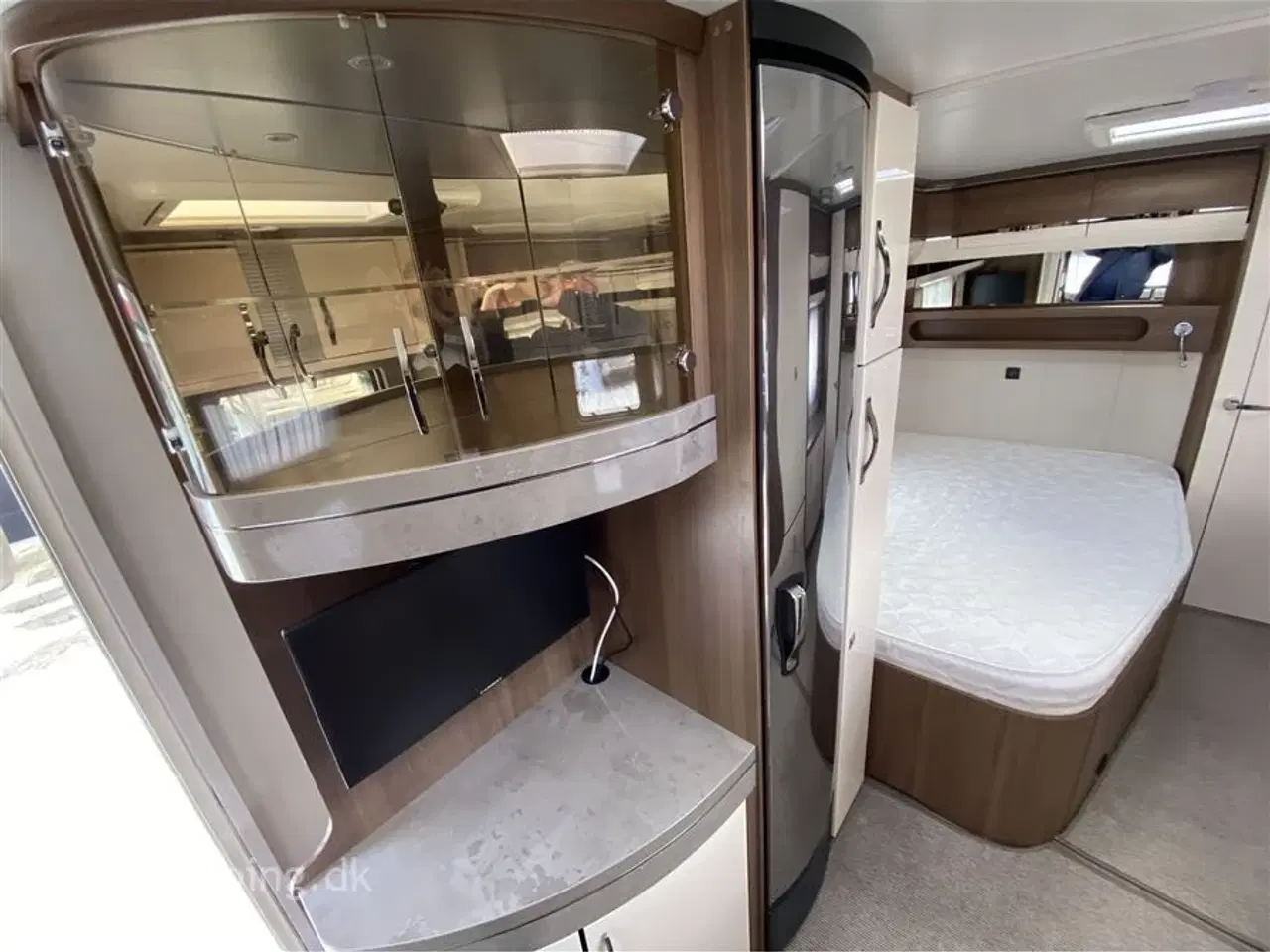 Billede 8 - 2019 - Hobby Prestige 660 WFC Stor siddegruppe og stor vinkel køkken