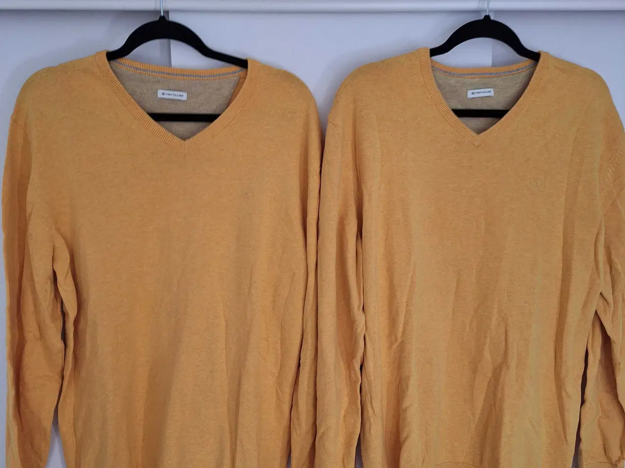 Billede 1 - 2 gule pullover 