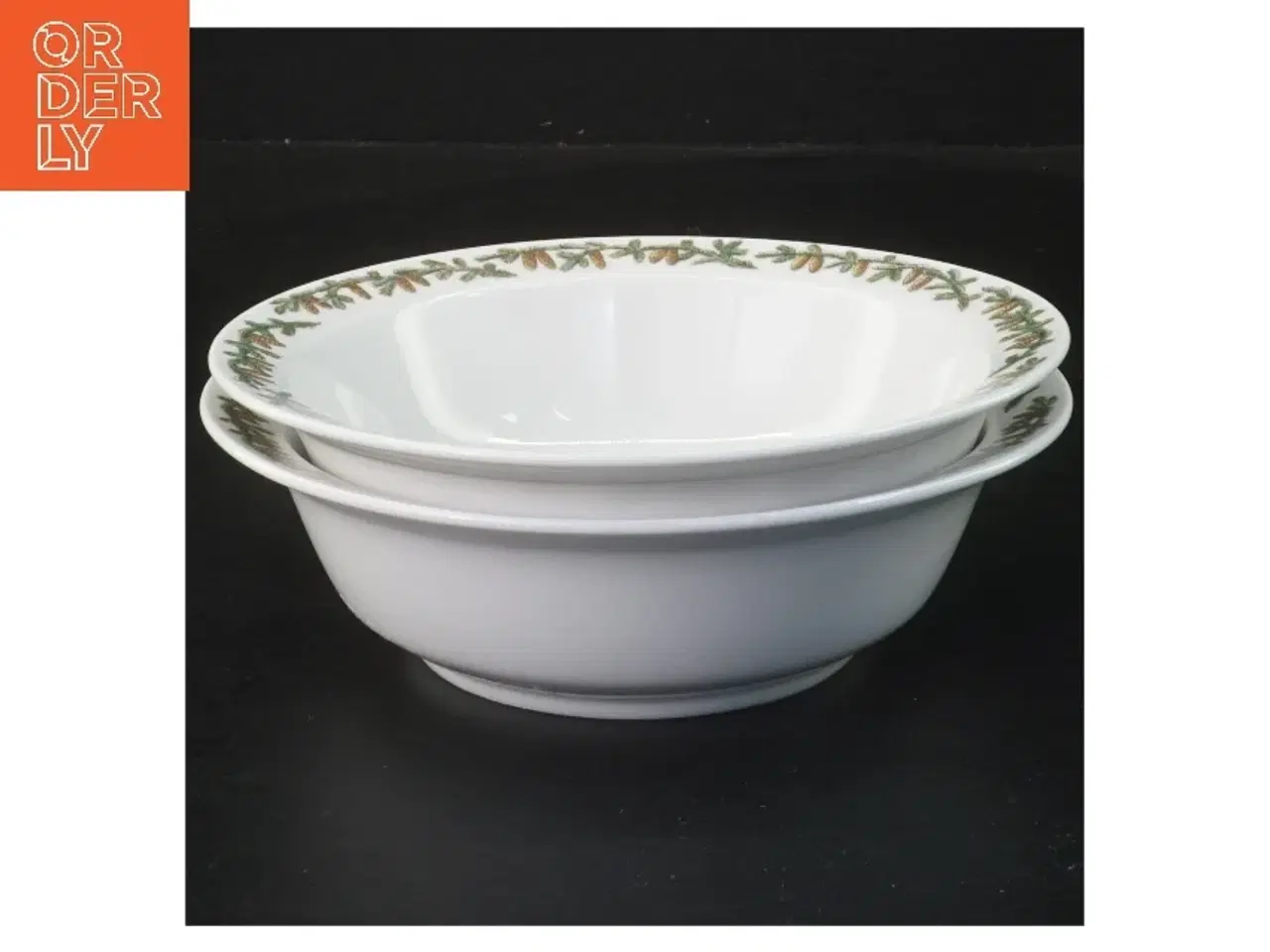 Billede 2 - Juleskåle fra Royal Copenhagen fra Royal Copenhagen (str. 2 stk Ø 16 cm)