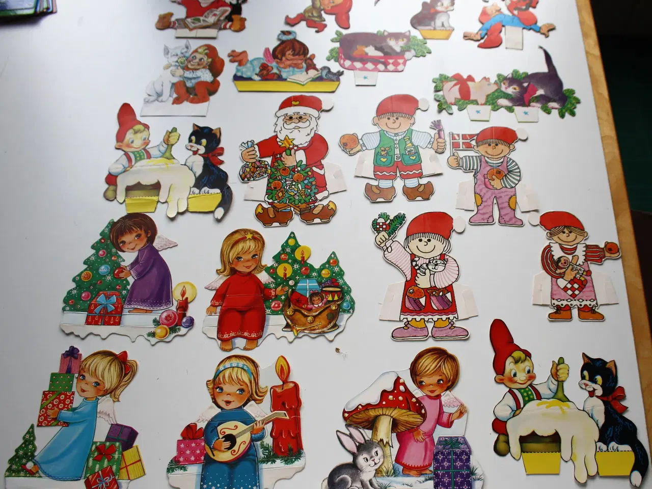 Billede 1 - 82 stk. Ældre kravlenisser