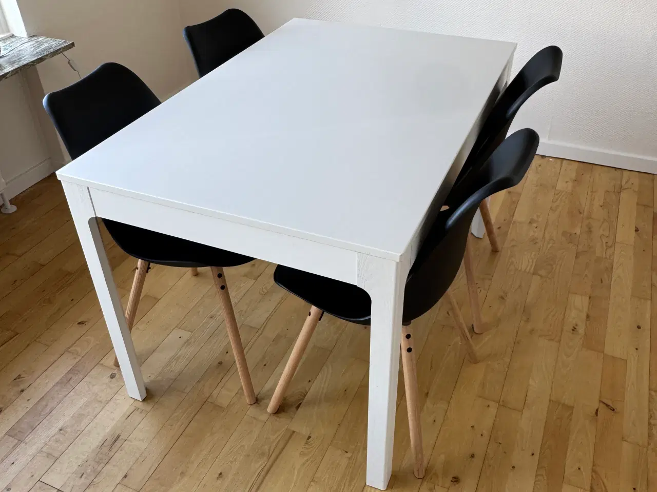 Billede 1 - Spisebord