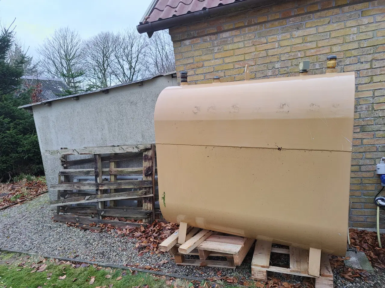 Billede 1 - Olietank 1200Liter fra 2007